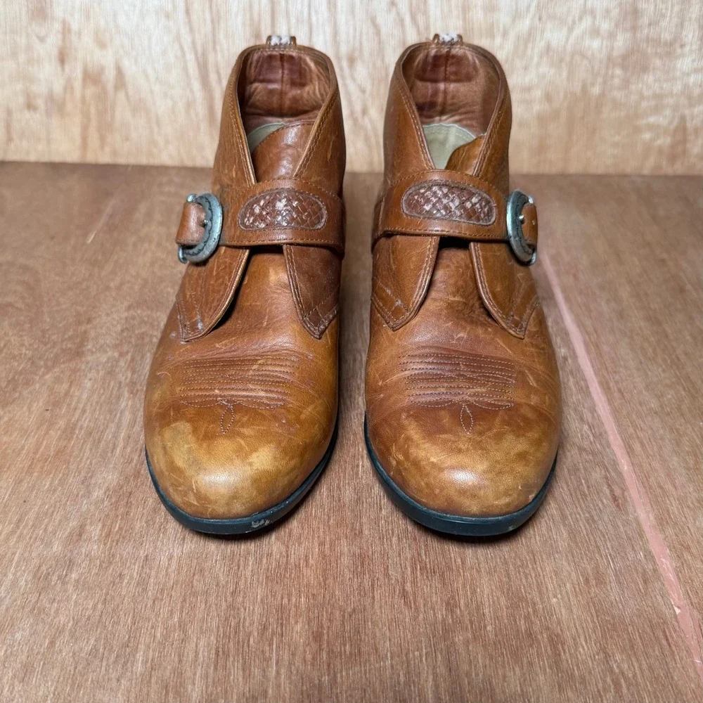 Ariat Juliet Tan Leather Western Buckle Ankle Boots Low Heel womens 7 cowboy